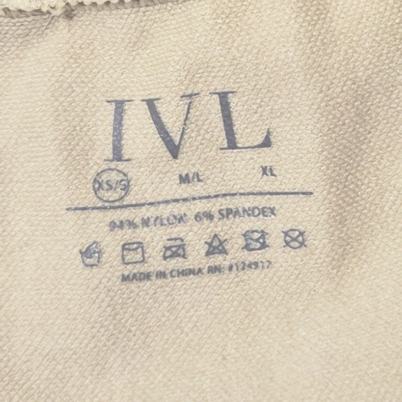 IVL Collective Seamless High-Waisted Leggings- In A "Cream" Color!! - Picture 3 of 12